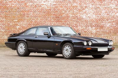 4万250ユーロ（邦貨換算約660万円）で落札されたジャガー「XJR-S6.0」（C）Courtesy of RM Sotheby's