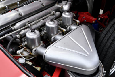 SUキャブレターを介しては265psのパワーを発揮