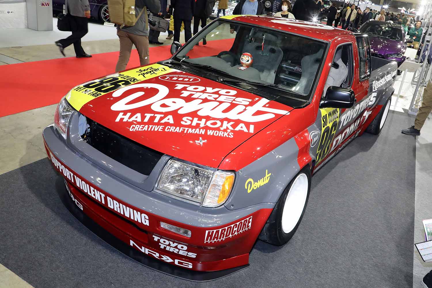 いま注目の「ピックアップトラック」はローダウンして遊べ！日産