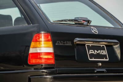 46万7000ドル（邦貨換算約7005万円）で落札されたメルセデス・ベンツ「300 TE 6.0 AMG ザ・マレット」（C）Courtesy of RM Sotheby's