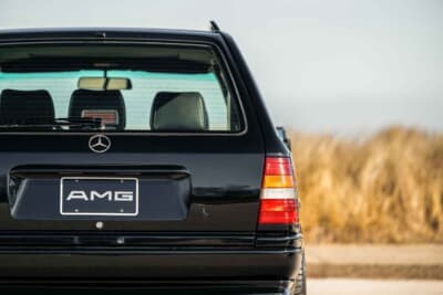 46万7000ドル（邦貨換算約7005万円）で落札されたメルセデス・ベンツ「300 TE 6.0 AMG ザ・マレット」（C）Courtesy of RM Sotheby's