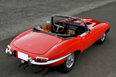 かのエンツォ・フェラーリをして「世界一美しい」といわしめたとされるスタイル