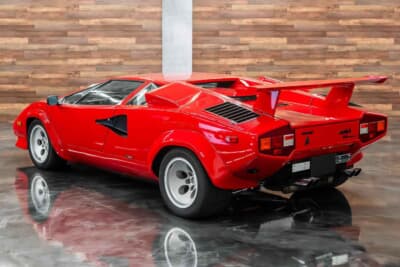 オークション後に落札されたランボルギーニ「カウンタックLP5000QV」（C）Courtesy of RM Sotheby's