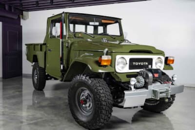 8万4000ドル（邦貨換算約1260万円）で落札されたトヨタ「FJ45 ランドクルーザー ピックアップ」（C）Courtesy of RM Sotheby's