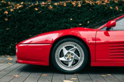 30万8750ユーロ（邦貨換算約5030万円）で落札されたフェラーリ「F512M」（C）Courtesy of RM Sotheby's