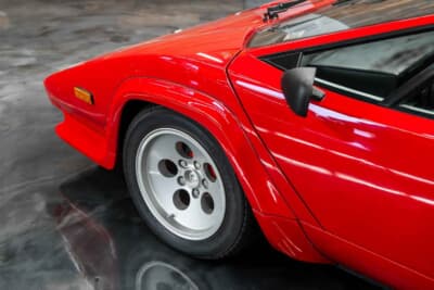 オークション後に落札されたランボルギーニ「カウンタックLP5000QV」（C）Courtesy of RM Sotheby's