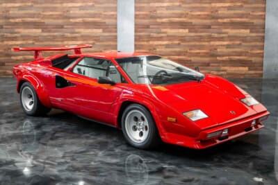 オークション後に落札されたランボルギーニ「カウンタックLP5000QV」（C）Courtesy of RM Sotheby's