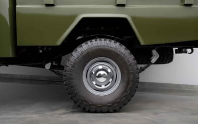 8万4000ドル（邦貨換算約1260万円）で落札されたトヨタ「FJ45 ランドクルーザー ピックアップ」（C）Courtesy of RM Sotheby's