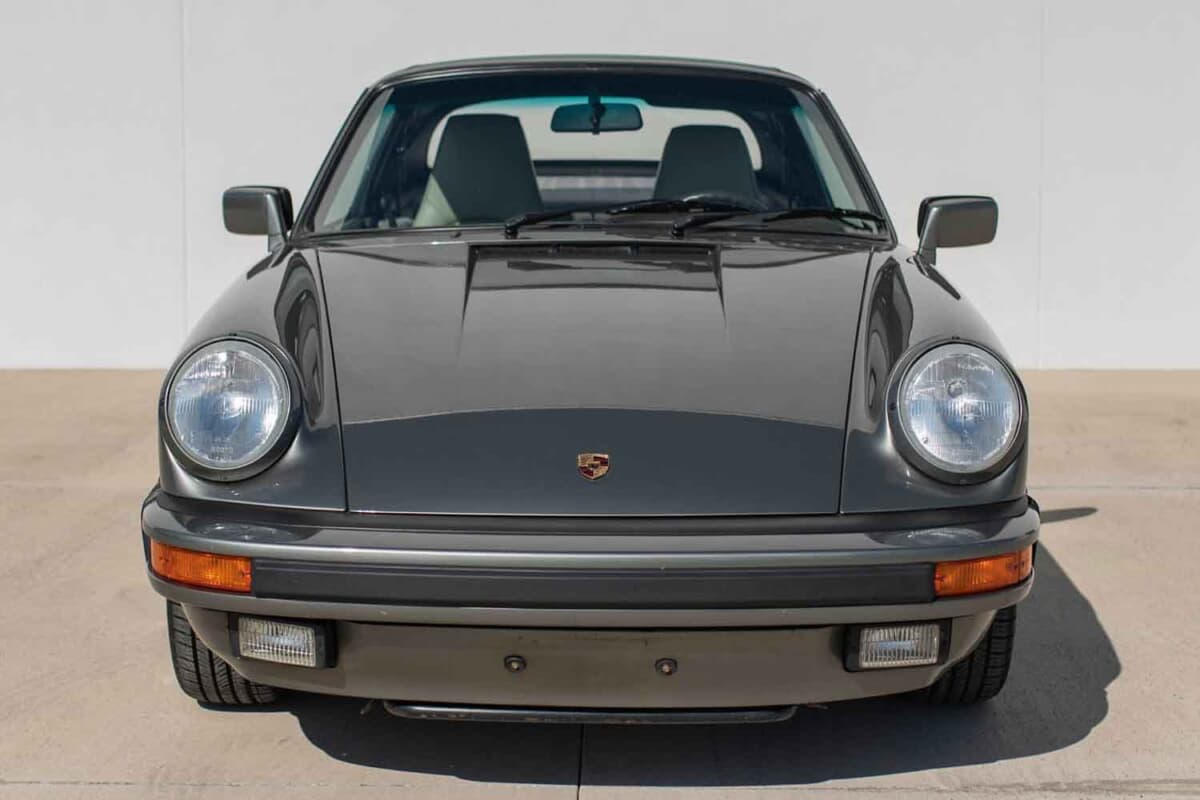 ポルシェ「911カブリオレ」が1360万円で落札！ 相場よりも高額だった理由は特注純正カラーのオシャレな個体だったから | AUTO MESSE  WEB（オートメッセウェブ） 〜クルマを文化する 〜