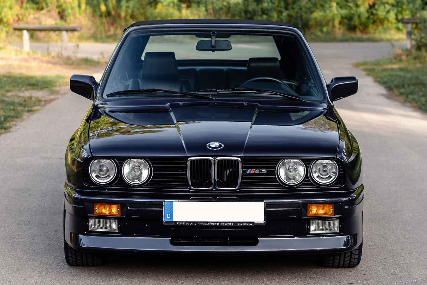 BMW初代「M3」が2880万円！ 高額の理由は786台しか製造されなかった