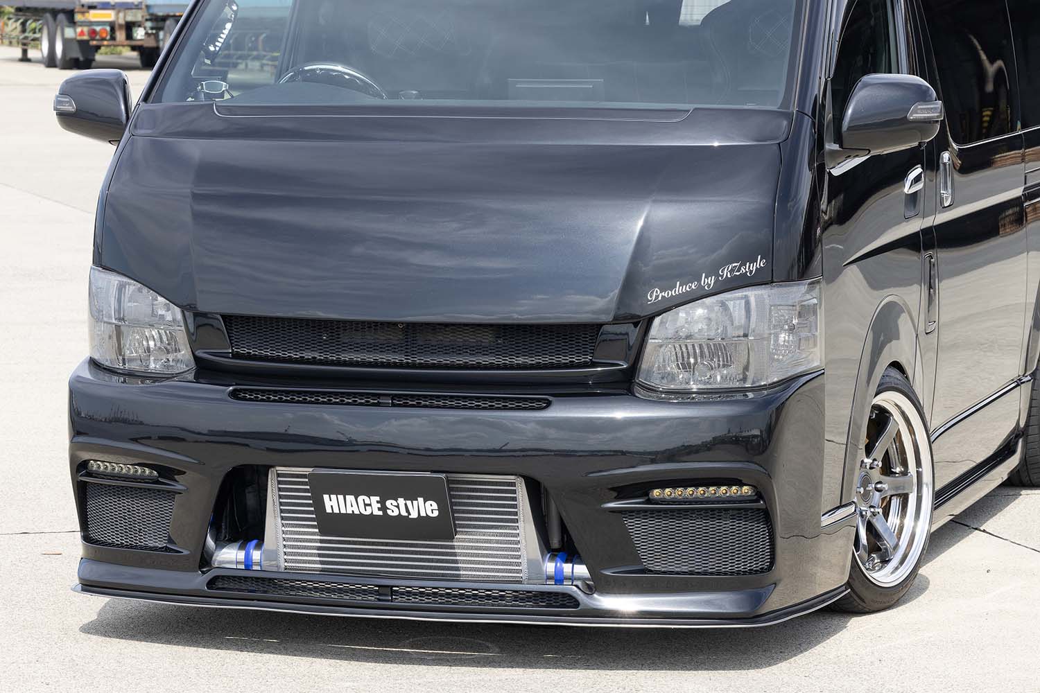 ハイエースV ブラックカーボン製 ワイパーカウル 200系 1型～現行