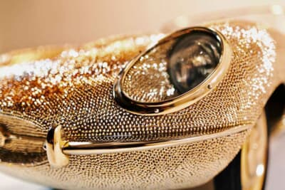 1万4400ドル（邦貨換算約220万円）で落札されたハーフスケール・カーズ「クリスタルEタイプ チルドレンカー」（C）Courtesy of RM Sotheby's