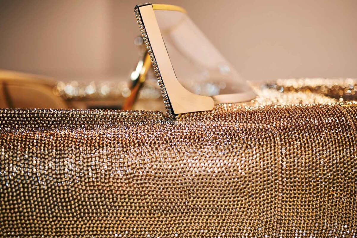 1万4400ドル（邦貨換算約220万円）で落札されたハーフスケール・カーズ「クリスタルEタイプ チルドレンカー」（C）Courtesy of RM Sotheby's
