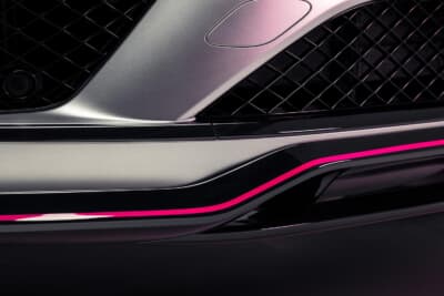 「Curated by Mulliner」ウェルカムランプのイルミネーション