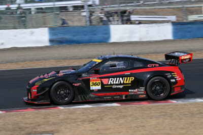 360号車 RUNUP RIVAUX GT-R