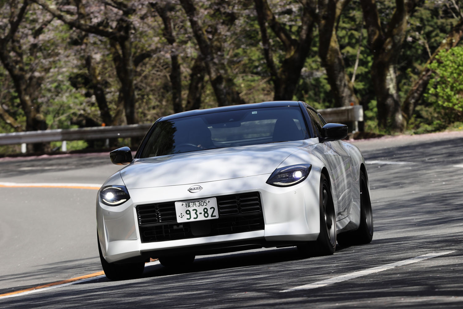 ニスモ「RZ34 フェアレディZ」に日産ワークスドライバーが試乗