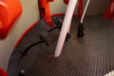 11万2000ドル（邦貨換算約1700万円）で落札されたフォルクスワーゲン「タイプ2 23ウインドウ デラックス マイクロバス」（C）Courtesy of RM Sotheby's