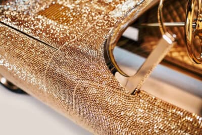1万4400ドル（邦貨換算約220万円）で落札されたハーフスケール・カーズ「クリスタルEタイプ チルドレンカー」（C）Courtesy of RM Sotheby's