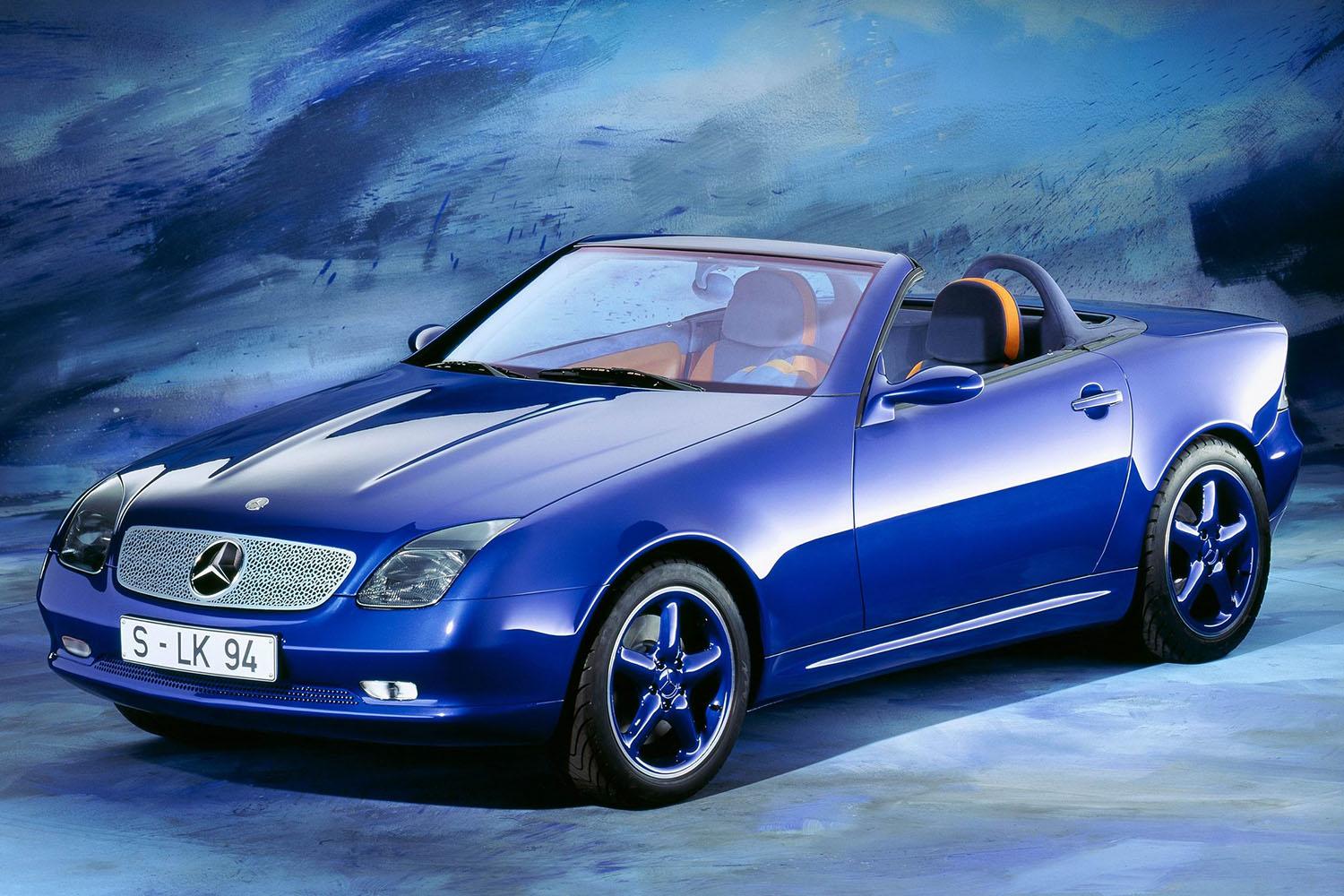 35万キロ、2万回開閉、50度の灼熱……厳しいテストをクリアした