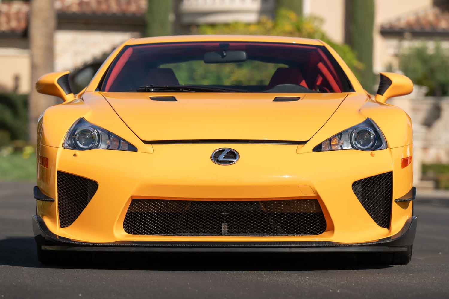 実走行504キロのレクサス「LFA」が2億2000万円以上!?「ニュルブルク