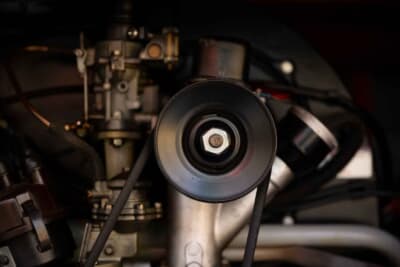 11万2000ドル（邦貨換算約1700万円）で落札されたフォルクスワーゲン「タイプ2 23ウインドウ デラックス マイクロバス」（C）Courtesy of RM Sotheby's