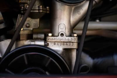 11万2000ドル（邦貨換算約1700万円）で落札されたフォルクスワーゲン「タイプ2 23ウインドウ デラックス マイクロバス」（C）Courtesy of RM Sotheby's