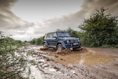 高いオフロード性能のメルセデス マイバッハ G 650 ランドレー