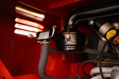 11万2000ドル（邦貨換算約1700万円）で落札されたフォルクスワーゲン「タイプ2 23ウインドウ デラックス マイクロバス」（C）Courtesy of RM Sotheby's