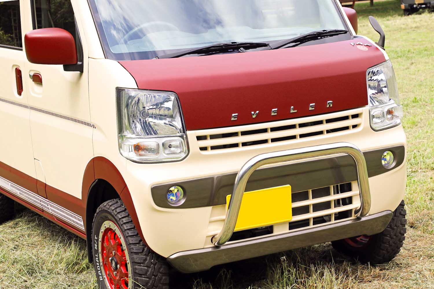 レトロだけど今っぽい!? スズキ「エブリイ」に天然木材をふんだんに