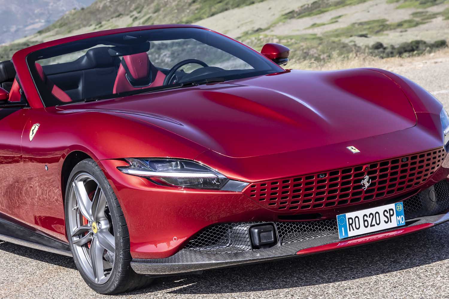 フェラーリ「ローマ スパイダー」が世界的権威「レッドドット