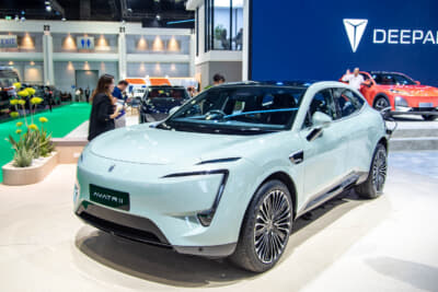 長安汽車のクロスオーバーSUVタイプのEV、AVATR 11