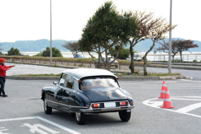 海に面した海中道路ロードパークでのP.C.競技