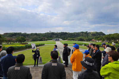 2日目は平和祈念公園で公式ガイド付きツアーに参加