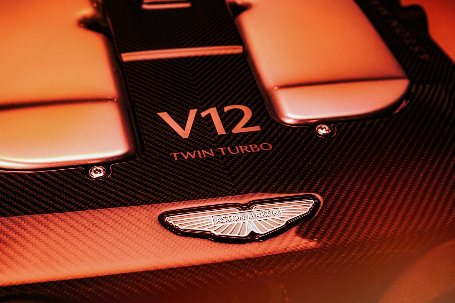 835馬力、新型V12気筒エンジンを発表！ アストンマーティンはV12を捨て 