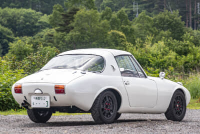 このトヨタ スポーツ800は1965年式で、2016年の東京オートサロンに出展するべく仕上げられた車両