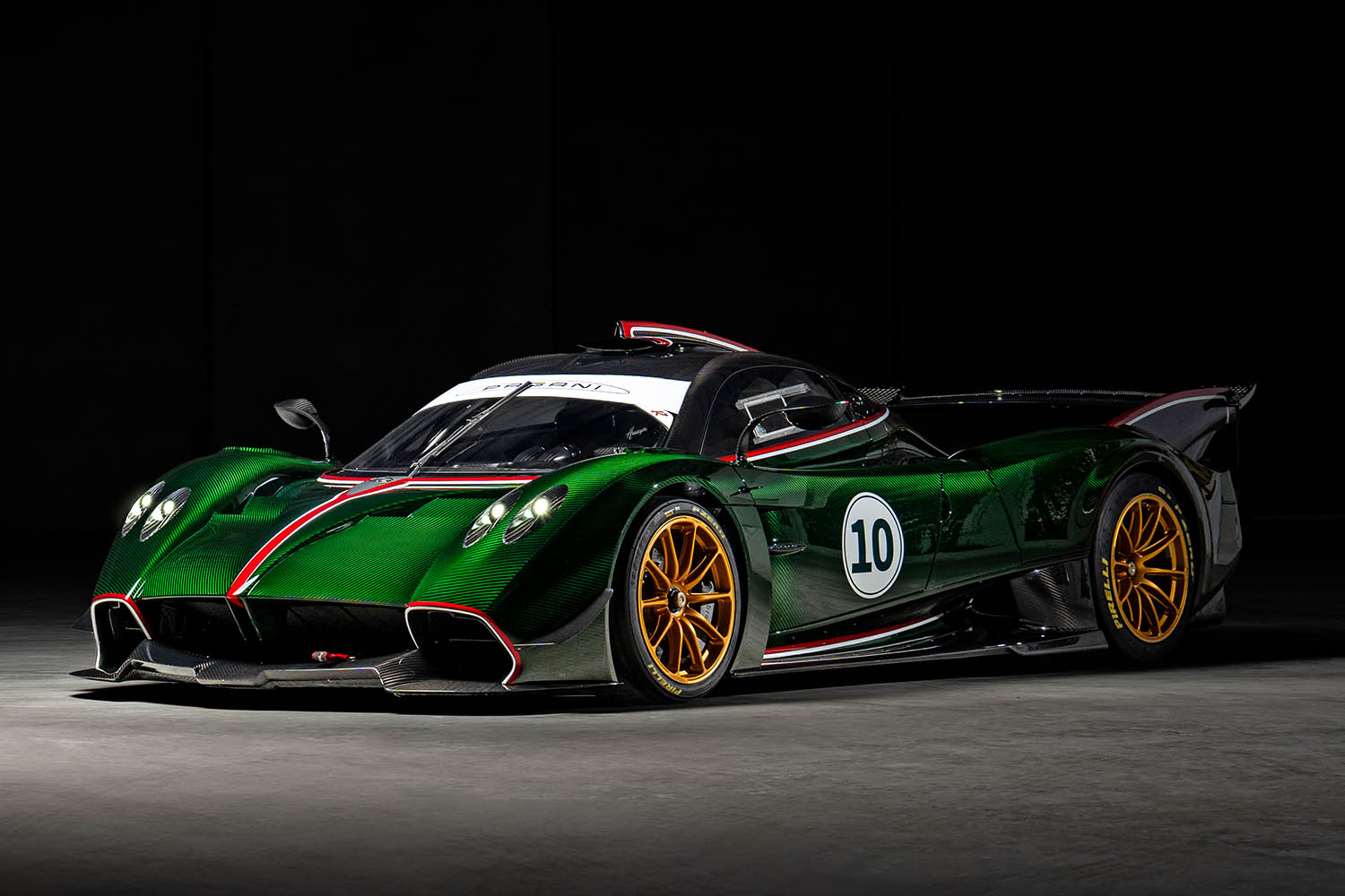 なぜパガーニ「ウアイラ R」がブリティッシュグリーンに？「フォウリ