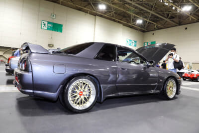 日産 R32 GT-R：現在は車検対応で、ディーラーに入庫できる仕様に仕上げている