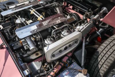 6万3250ポンド（邦貨換算約1320万円）で落札されたジャガー「Eタイプ シリーズIII」（C）Bonhams