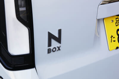 ホンダ3代目N-BOXカスタム：2023年10月にフルモデルチェンジして3代目に