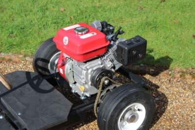 2816ポンド（邦貨換算約54万3000円）で落札されたジャガー「Dタイプ ジュニアカー」（C）Bonhams