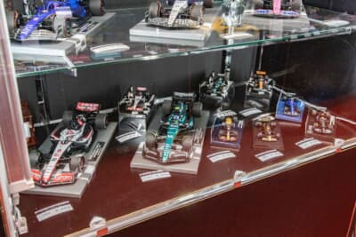 ミニチャンプス：1/18スケールと1/43スケールで2023シーズンのF1マシンを展開していた