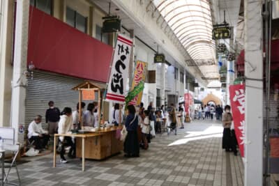 川之江商店街では、たくさんのまちなかマルシェやワークショップも開催