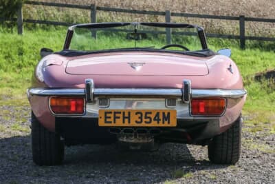 6万3250ポンド（邦貨換算約1320万円）で落札されたジャガー「Eタイプ シリーズIII」（C）Bonhams