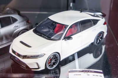 オットモービル：現行モデルのホンダ シビック タイプRも1/18スケールで登場。価格は2万1450円（消費税込）