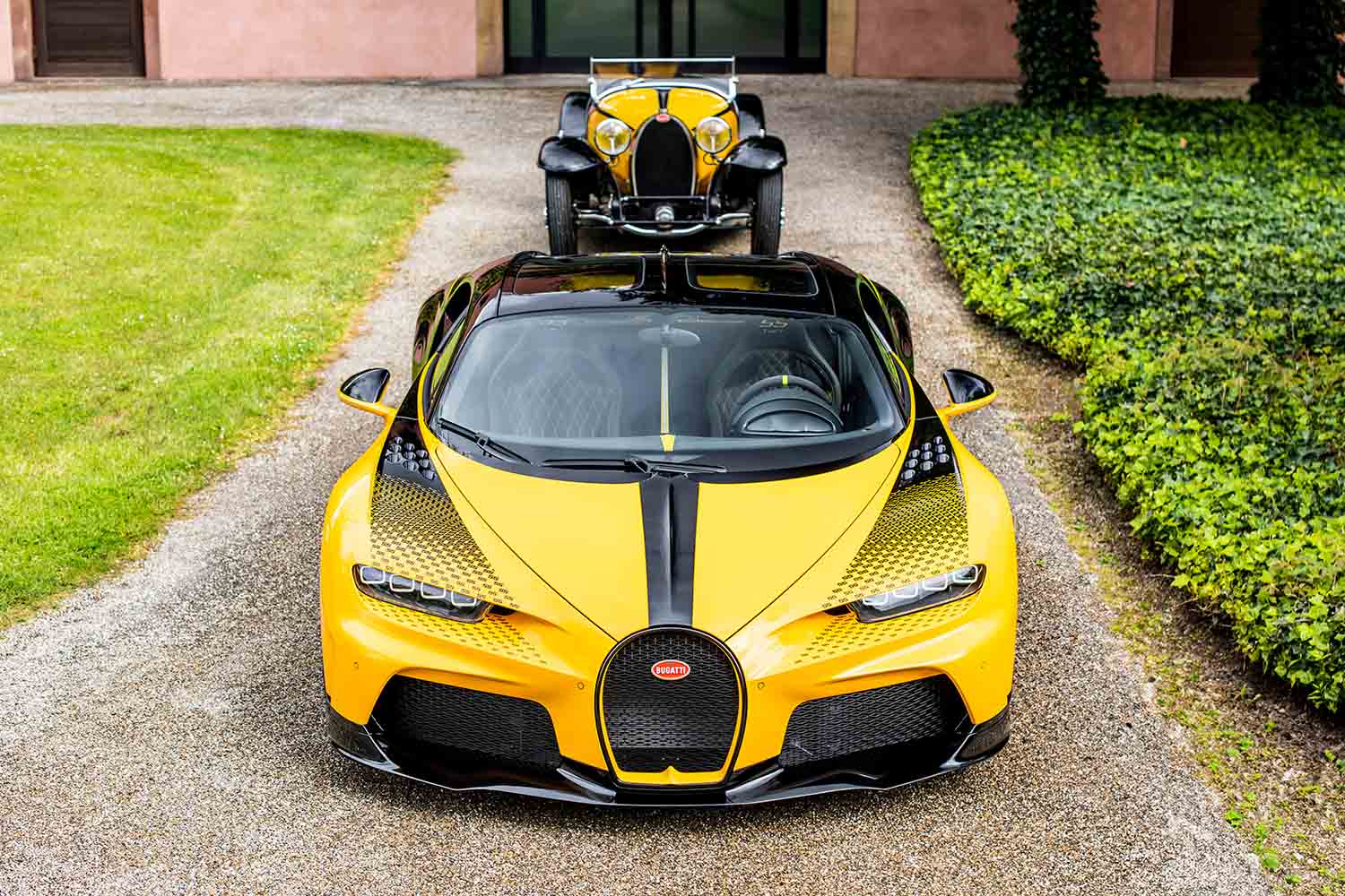 世界に1台！ ブガッティ「シロン スーパースポーツ」に「55 1of1