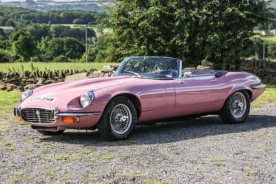 6万3250ポンド（邦貨換算約1320万円）で落札されたジャガー「Eタイプ シリーズIII」（C）Bonhams