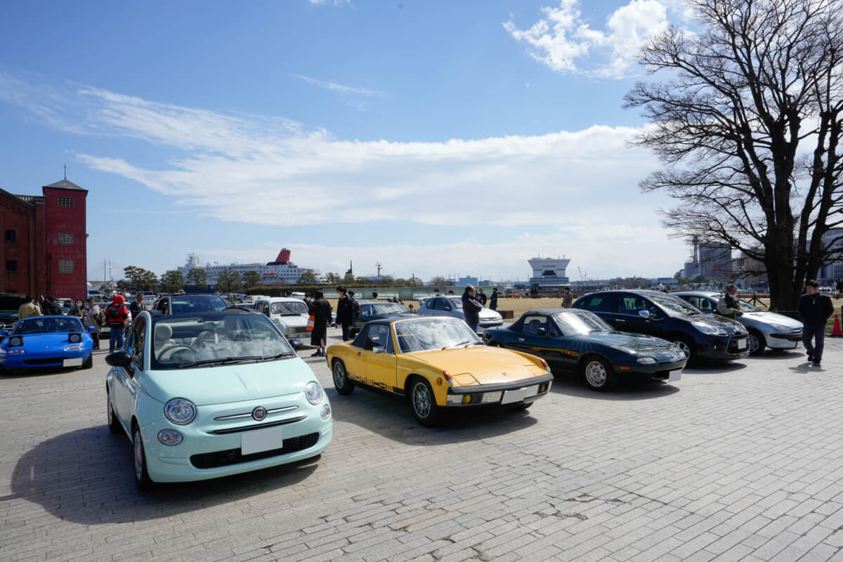 イタリア、ドイツ、日本、フランスが並ぶ