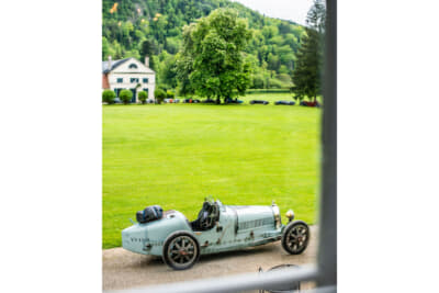 シャトー・サン・ジャンの素晴らしさを堪能し、朝食を楽しんだ後、ゲストはリヨンまでの1000kmの冒険へと出発した