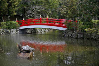 伊弉諾（いざなぎ）神宮の庭園