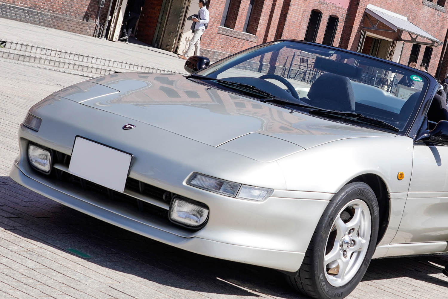 わずか92台のトヨタ「MRスパイダー」で9年10万キロ！ 母親はもとAW11型MR2乗り…クルマ好きのDNAはしっかり受け継がれています | AUTO  MESSE WEB（オートメッセウェブ） 〜クルマを文化する 〜